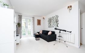 Apartment In Elephant & Castle With Parking