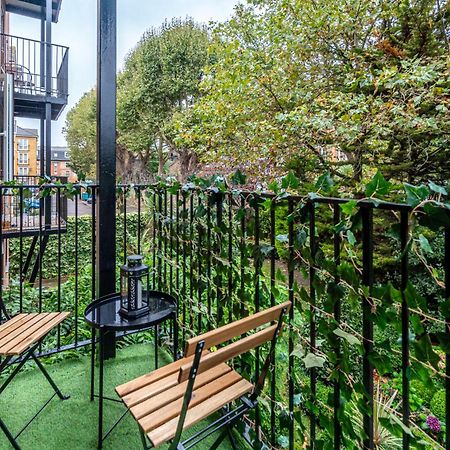 Apartment In Elephant & Castle With Parking London Exterior photo