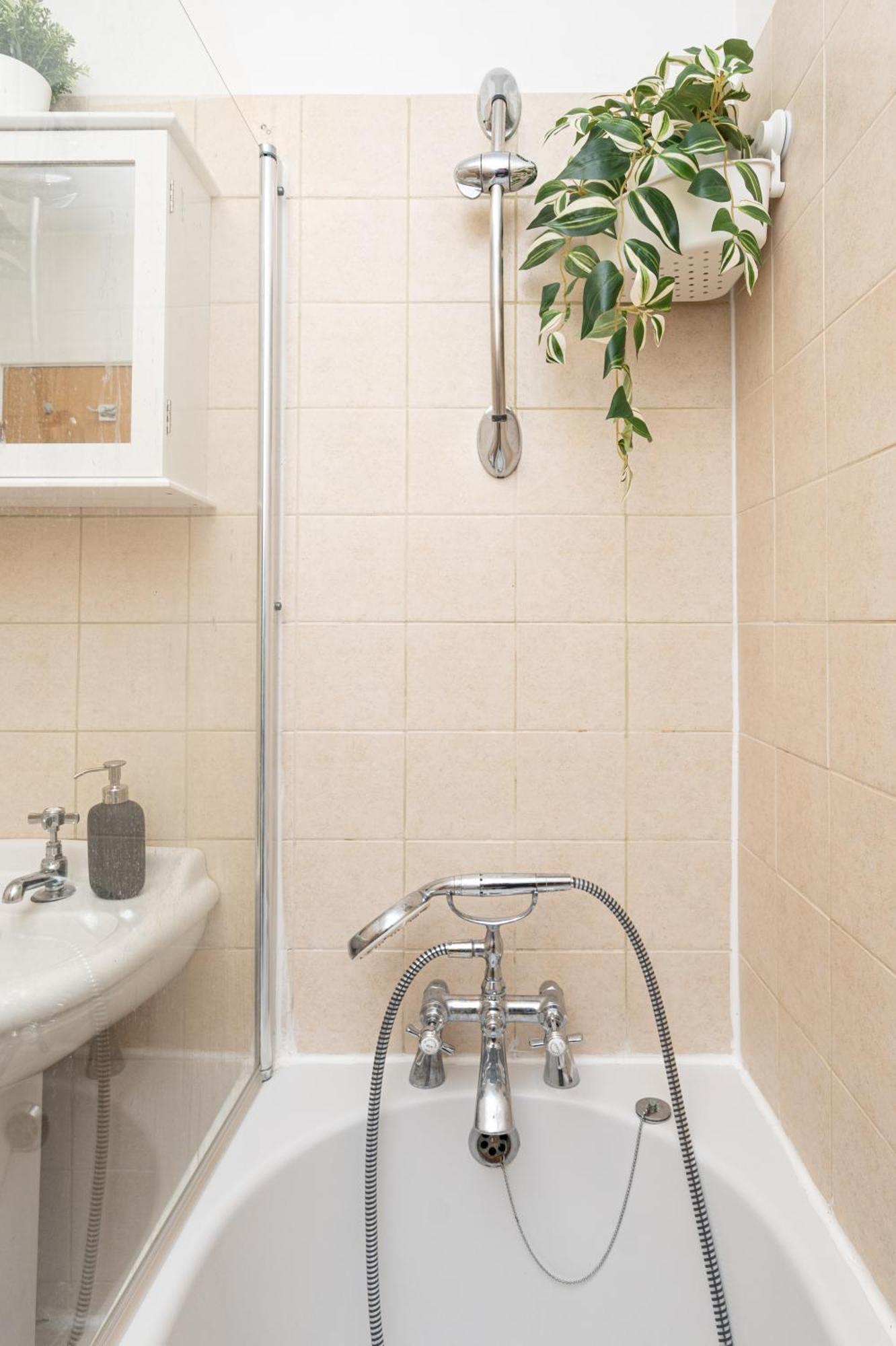 Apartment In Elephant & Castle With Parking London Exterior photo
